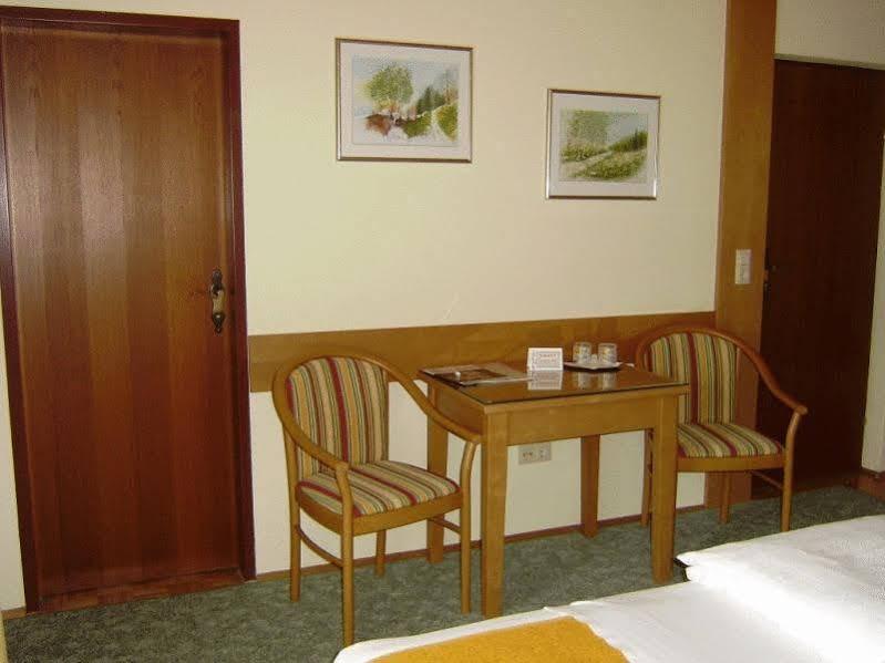 Pension Friedl Innsbruck Extérieur photo